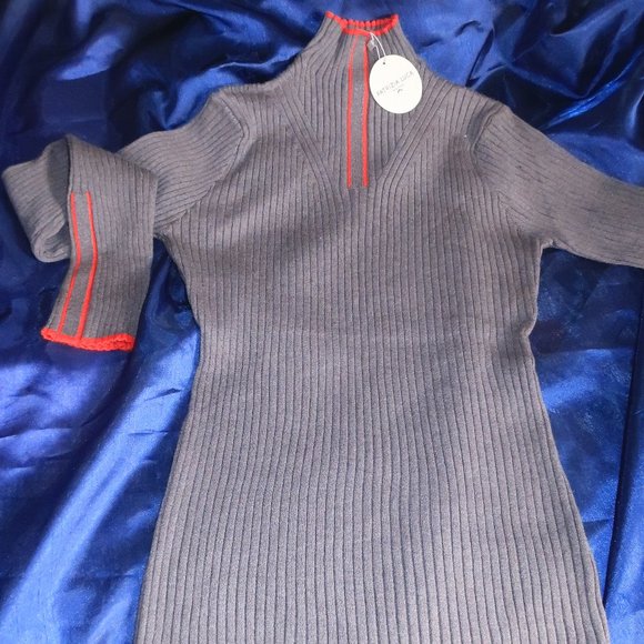 Patrizia Luca Sweaters - Patrizia Luca Milano Dark Grey/Red Ribbed Long-Sleeve Sweater (XL)